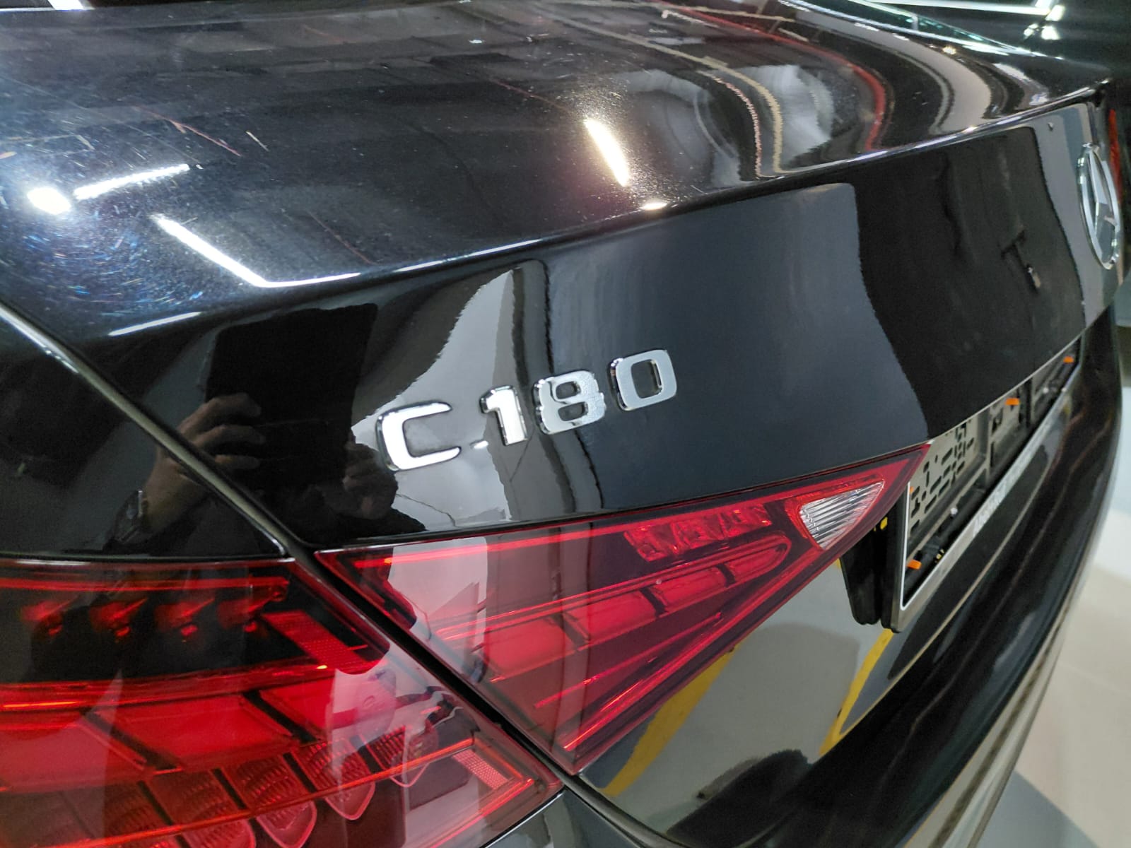 Mercedes C180 AMG 2025